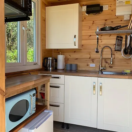 Kamp alanı Foxes Cove, Shepherds Hut 2